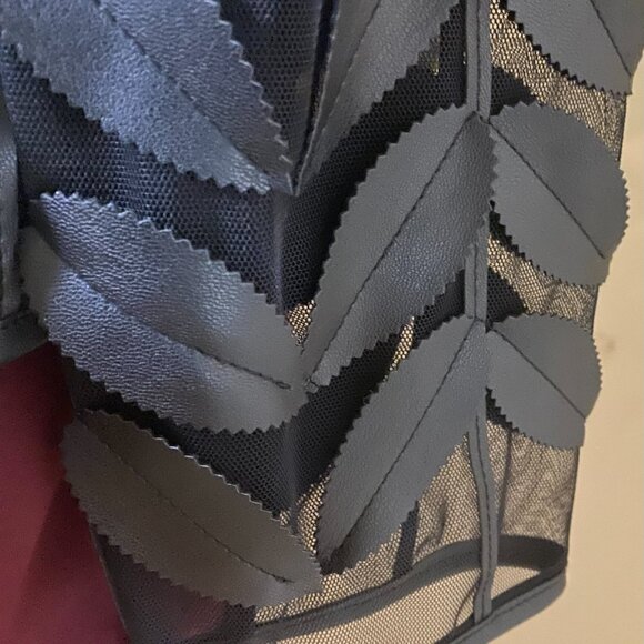 Stylish Sheer , Black Jacket - Picture 4 of 7